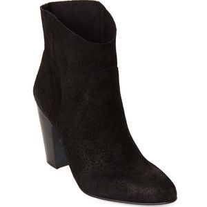 NWOT Vince Camuto suede booties